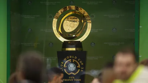 “法国媒体报道：特奥小腿受伤，或错过国家队训练，预计周三重返训练场”